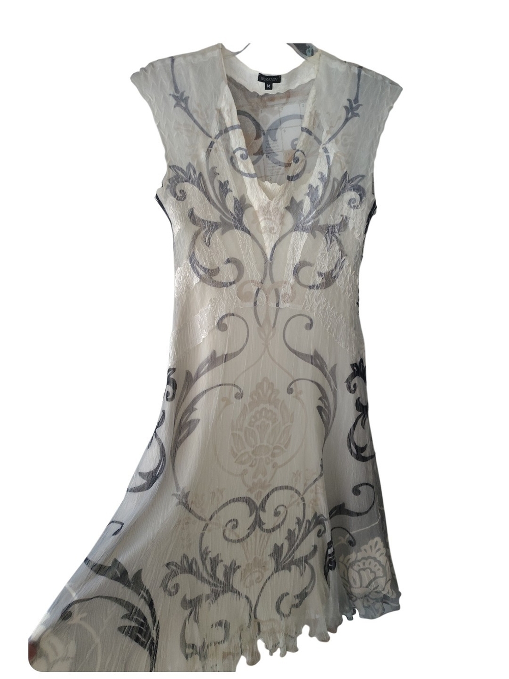 Komarov V-Neck Sleeveless Crinkle Midi Dress Cream & Gray Medium